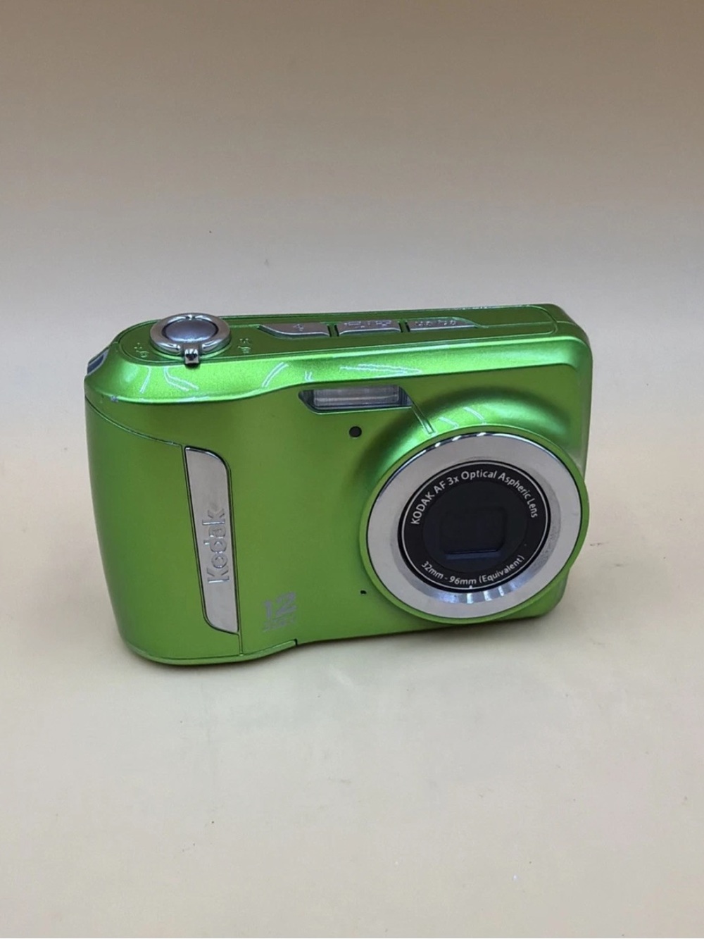 Kodak Green Compact Digital Camera - 12 MP brand new